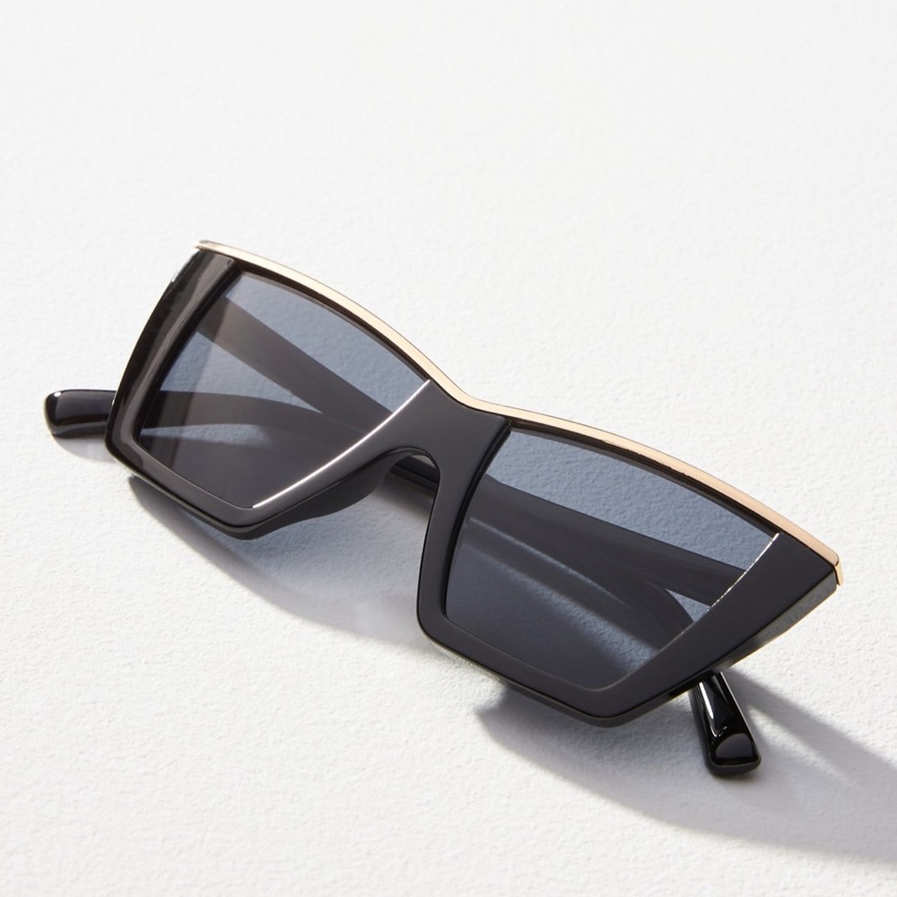 NWT I-SEA Y2K Cat-Eye Metal Accent Sunglasses (Anthropologie)